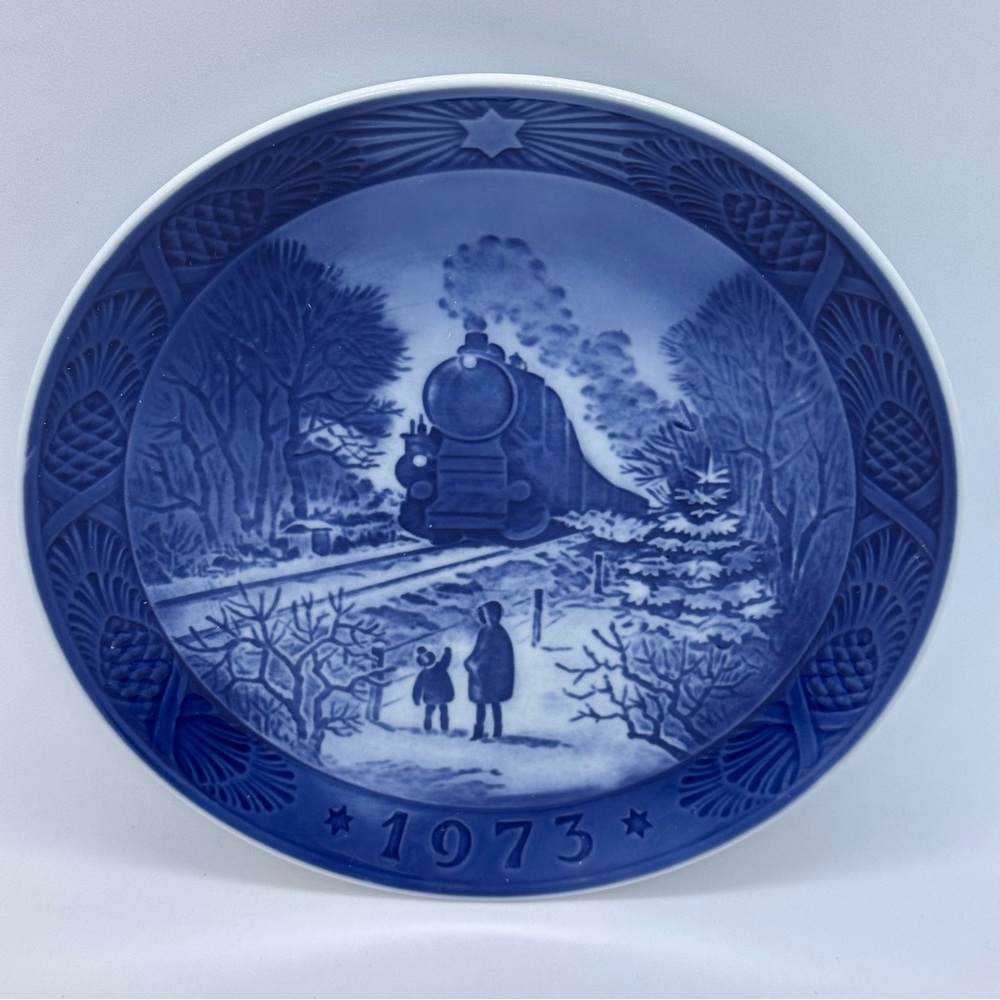 Vintage Royal Copenhagen 1973 Going Home for Christmas Blue Porcelain Plate